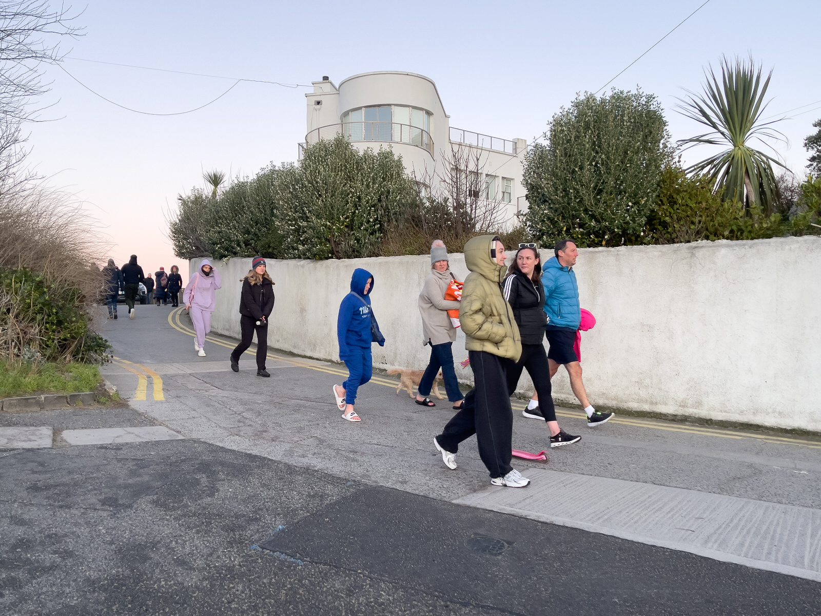 EXPLORING SANDYCOVE AVENUE AND NEARBY [1 JANUARY 2025]-246125-1