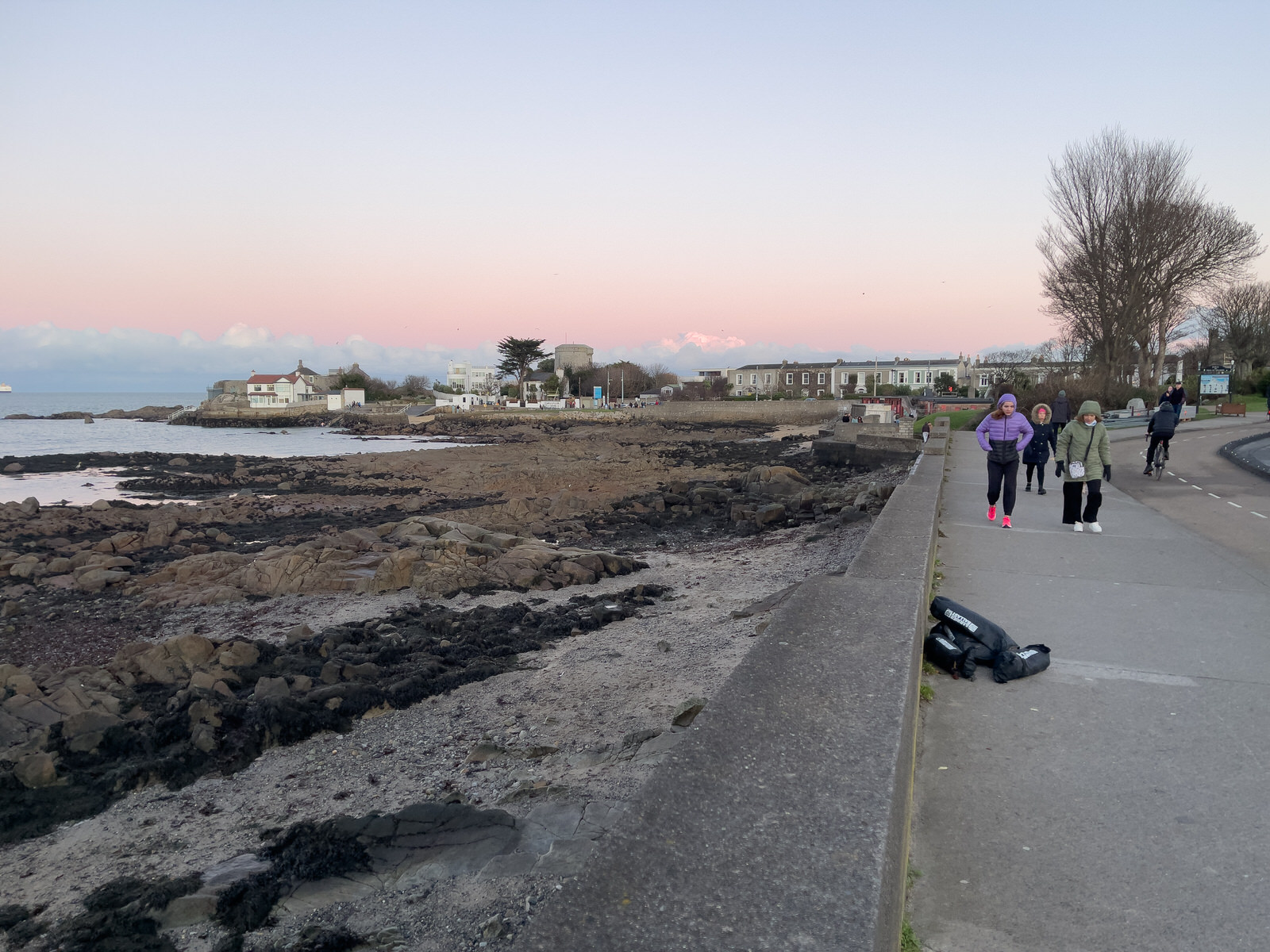EXPLORING SANDYCOVE AVENUE AND NEARBY [1 JANUARY 2025]-246131-1