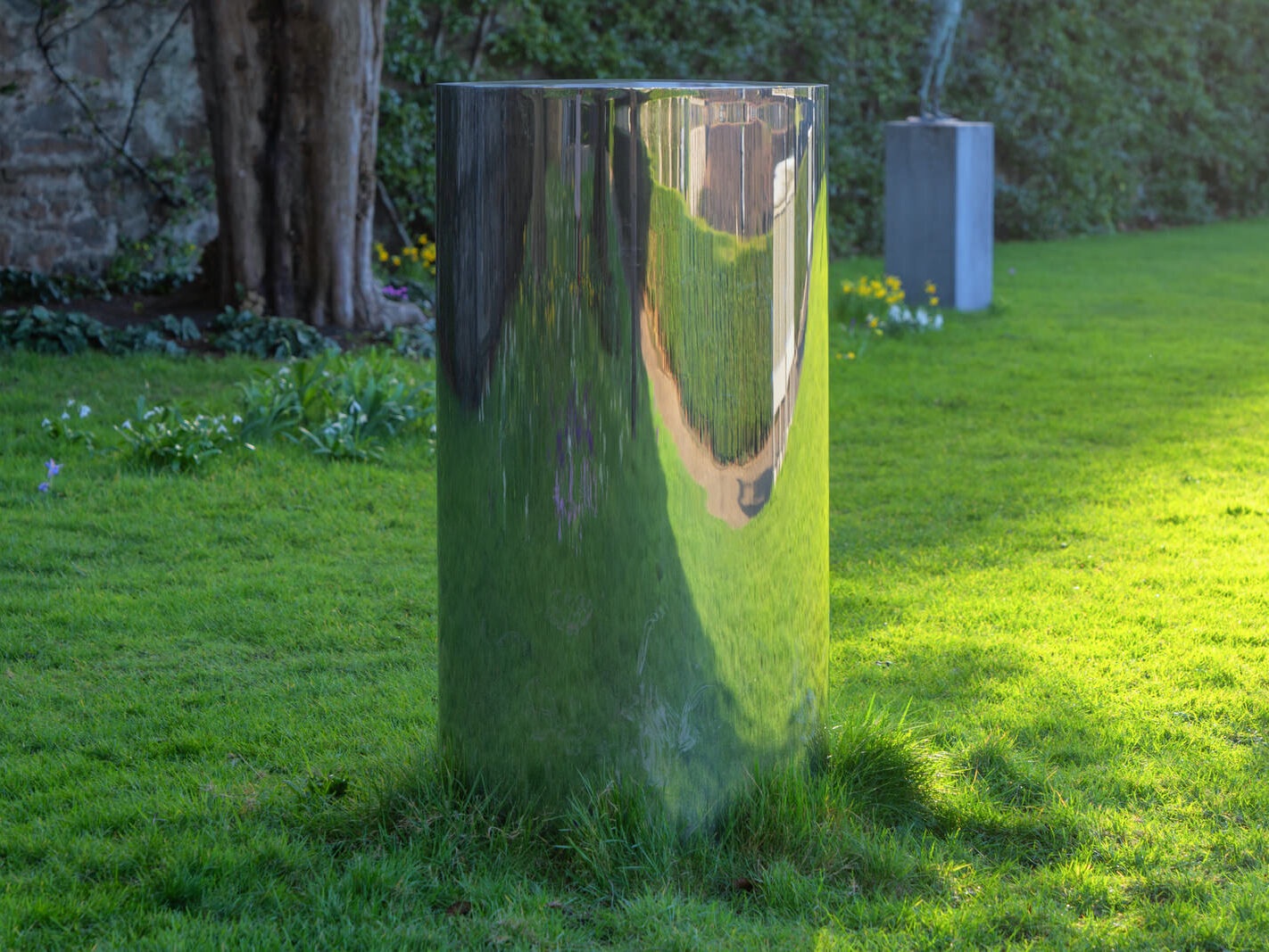 BARREL 2020 BY FERGUS MARTIN [REMINDS ME OF MY TRASHCAN MAC WHICH WAS A BIG DISAPPOINTMENT]-247741-1