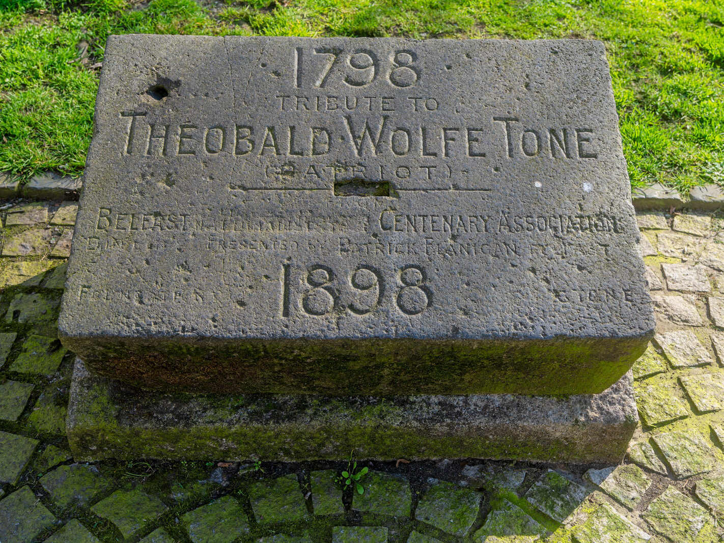 THE CROPPIES ACRE MEMORIAL PARK [AT THE MUSEUM LUAS TRAM STOP ON BENBURB STREET]-248742-1