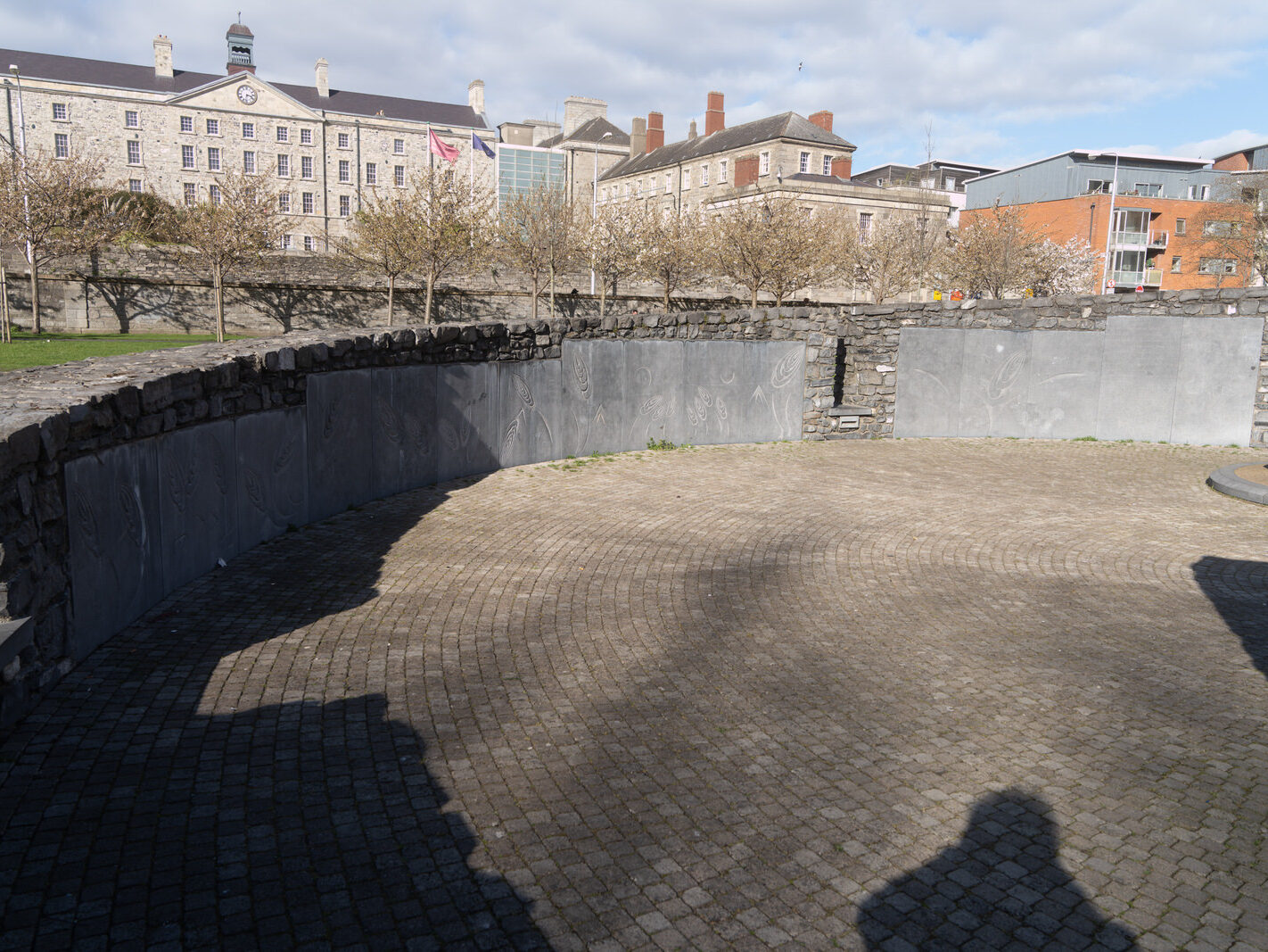 THE CROPPIES ACRE MEMORIAL PARK [AT THE MUSEUM LUAS TRAM STOP ON BENBURB STREET]-248748-1