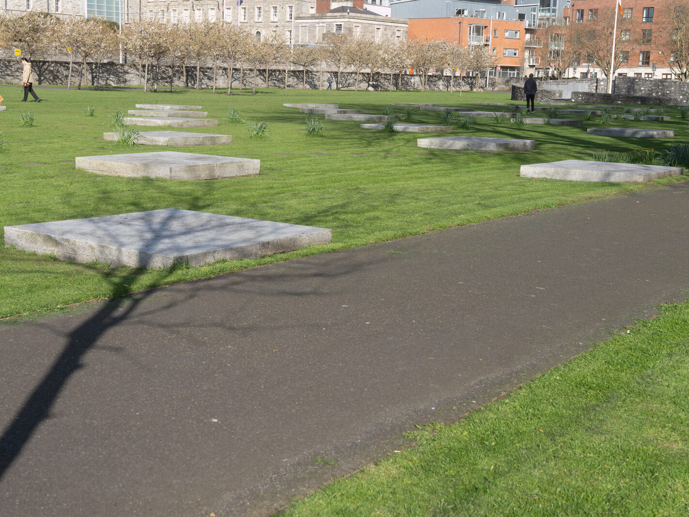 THE CROPPIES ACRE MEMORIAL PARK [AT THE MUSEUM LUAS TRAM STOP ON BENBURB STREET]-248761-1