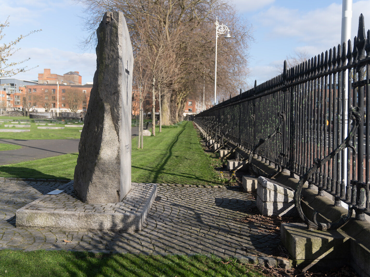 THE CROPPIES ACRE MEMORIAL PARK [AT THE MUSEUM LUAS TRAM STOP ON BENBURB STREET]-248766-1