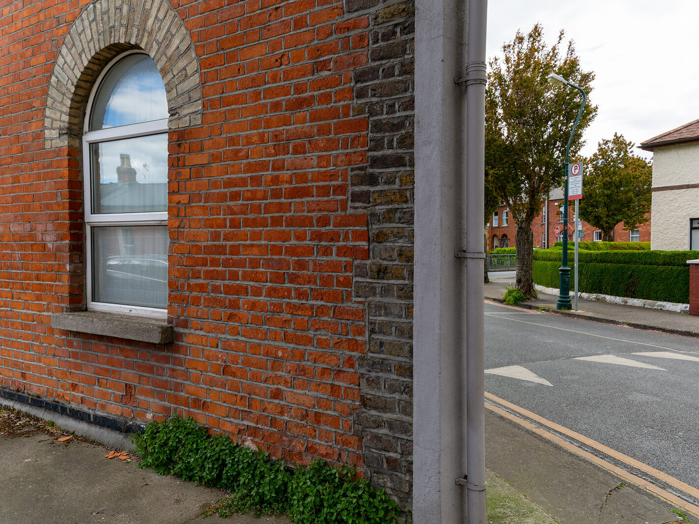 A WEDGE SHAPED HOUSE [27, 27A, 27B GREENVILLE TERRACE]-249713-1