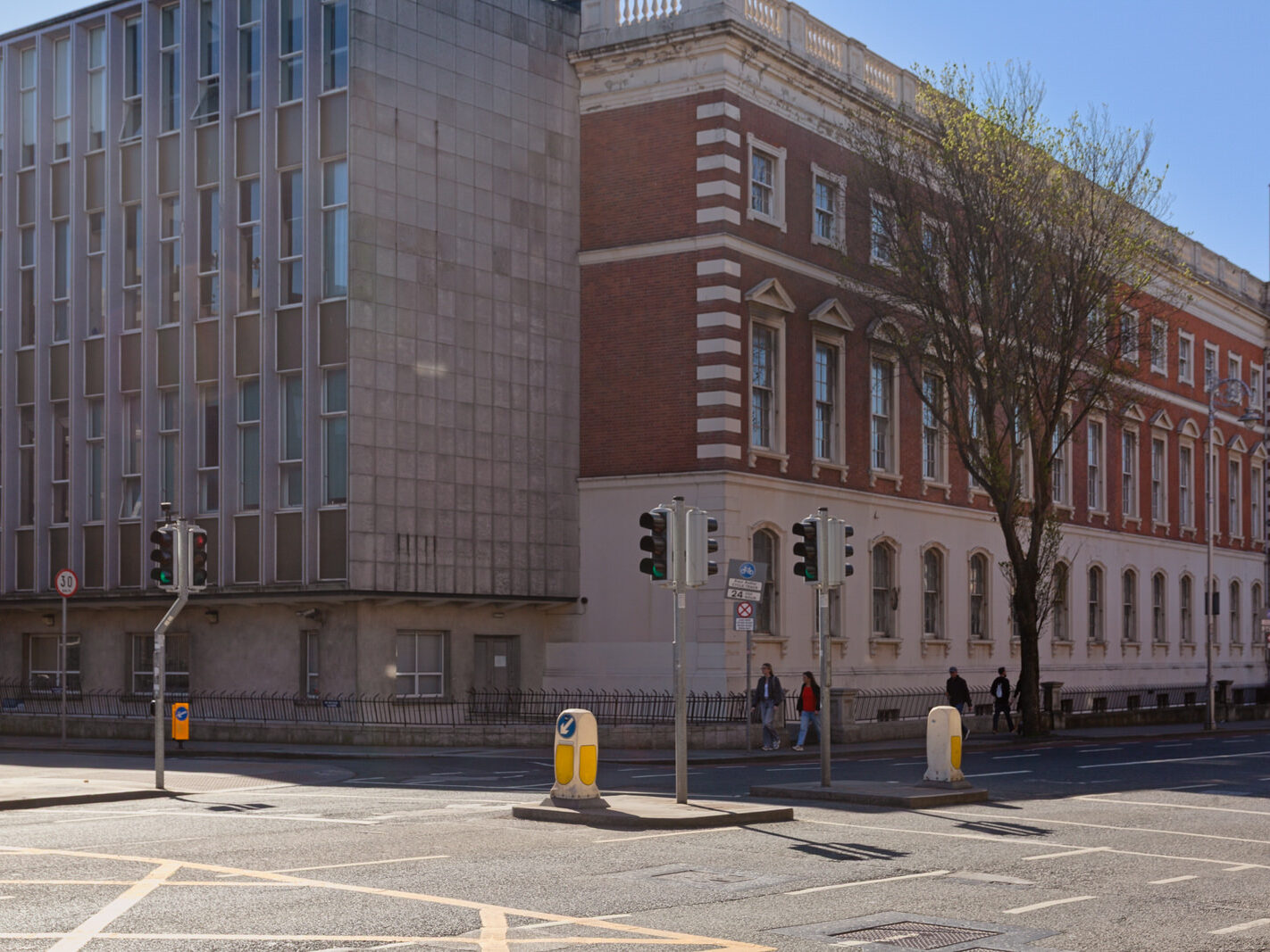 I PHOTOGRAPHED BOLTON STREET USING A CANON 5D MKIII [I HAD A CANNOT COMMUNICATE WITH BATTERY ERROR]-249216-1