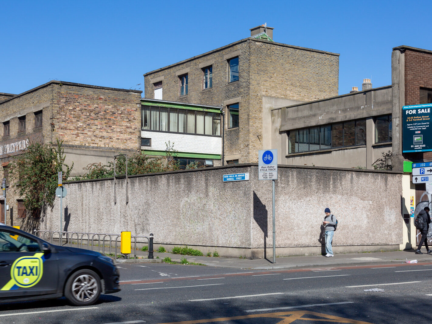 I PHOTOGRAPHED BOLTON STREET USING A CANON 5D MKIII [I HAD A CANNOT COMMUNICATE WITH BATTERY ERROR]-249224-1