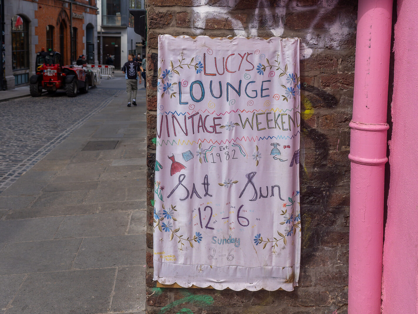 LUCY'S VINTAGE LOUNGE [DOES IT NOW ONLY OPEN AT WEEKENDS]-249979-1