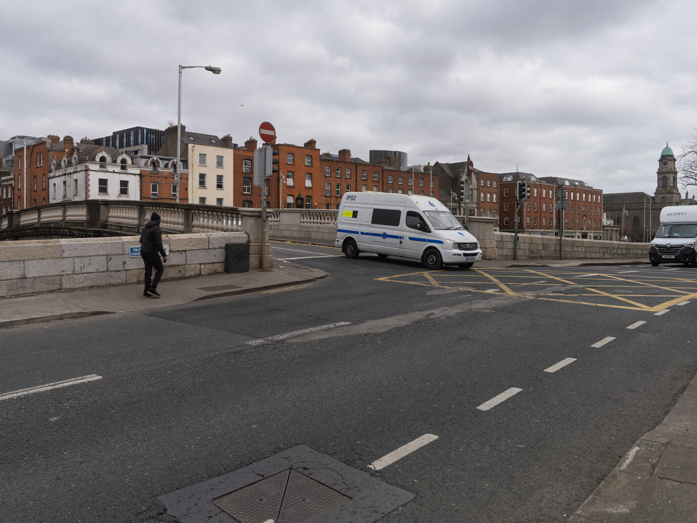 THE WRIGHT CYCLE CENTRE IS GONE AND DUNCAN AGE 51 AND THREE QUARTERS WAS HERE [USHER'S ISLAND]-250167-1