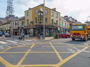 ROCHES STREET As Christmas is approaching it might be a good idea to discuss Limerick ham.
