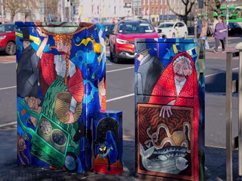 MOLLY MALONE New artwork ‘Molly Malone’ by street artist, painter & cartoonist Hugh Madden Art Artwork located at O’Connell Bridge,...