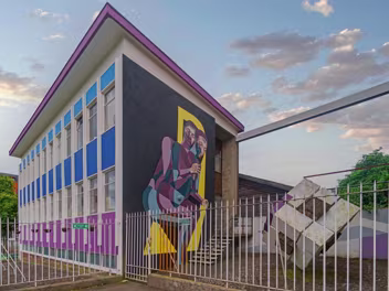 SLEEPING PATTERNS MURALS 2017 Sleeping Patterns murals by the Church of Best Ever. This particular mural no longer exists but the second one of the...