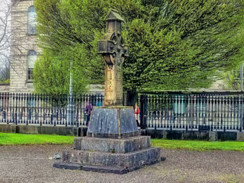 THE FOUR MASTERS MEMORIAL IN DUBLIN The park containing the Four Masters Memorial is owned by the Mater Misericordiae University Hospital. Interestingly,...