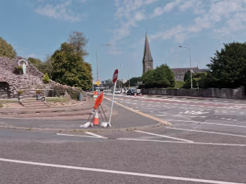 THE FERRYBANK MARIAN GROTTO AUGUST 2025 Confusion often arises between the large Marian Grotto in Ferrybank and the Our Lady of the Wayside Grotto on Cork Road...