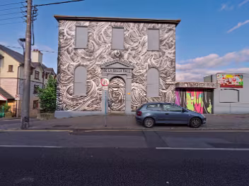 DE LA SALLE HALL 2016 Back in 2016, a trip to Waterford was an exciting mission to find and photograph street art. The city was full of...