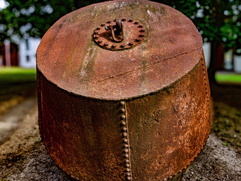 RUSTY METAL YOKE