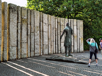 BY EDWARD DELANEY Explore the history and artistic significance of Edward Delaney’s iconic public sculptures at St Stephen’s Green in...