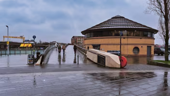 CITY QUAY Discover how Belfast’s new urban landscape is changing everything from wildlife behaviour to iconic tourist views....