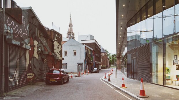 EXAMPLES OF STREET ART AT YORK LANE A particularly striking addition to the street art scene in York Lane is a substantial mural by Sophi Odling, an...