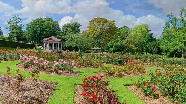 VICTORIAN BANDSTAND
