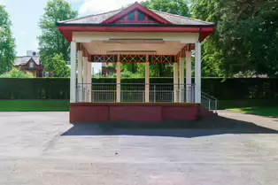 BANDSTAND AT THE BOTANIC GARDENS IN BELFAST [PHOTOGRAPHED MAY 2017]-235397-1 VICTORIAN BANDSTAND