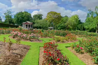BANDSTAND AT THE BOTANIC GARDENS IN BELFAST [PHOTOGRAPHED MAY 2017]-235398-1 VICTORIAN BANDSTAND