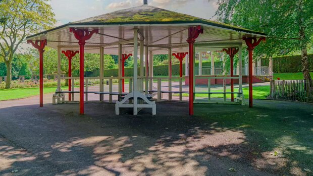 VICTORIAN SHELTER