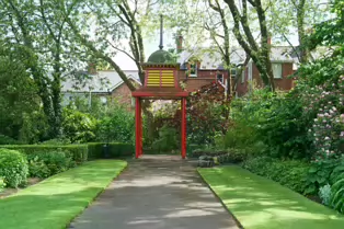 THE BELFAST BOTANIC GARDENS [PHOTOGRAPHED MAY 2017]-235422-1
