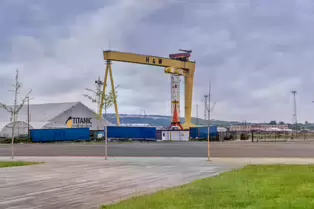 THE DOMINATING CRANES OF BELFAST [SAMSON AND GOLIATH]-235501-1