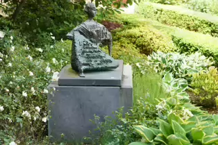 RECLINING FIGURE BY FREDERICK EDWARD McWILLIAM [QUEENS UNIVERSITY BELFAST MAY 2017]-235523-1 RECLINING FIGURE BY FREDERICK EDWARD McWILLIAM