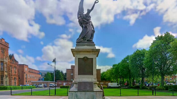WAR MEMORIAL
