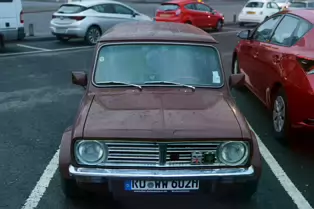 A VINTAGE MINI CLUBMAN [PHOTOGRAPHED IN MAY 2017 IN BELFAST]-235548-1 A VINTAGE MINI CLUBMAN