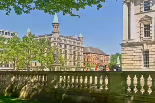 A VISIT TO CITY HALL BELFAST IN MAY 2011 [LANDSCAPE FORMAT]-233178-1