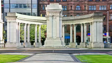 A VISIT TO CITY HALL BELFAST IN MAY 2011 [LANDSCAPE FORMAT]-233183-1