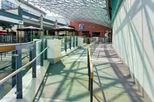 VICTORIA SQUARE SHOPPING CENTRE [AS IT WAS IN MAY 2011]-233257-1 VICTORIA SQUARE SHOPPING CENTRE