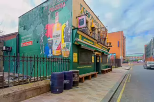 MADDEN'S BAR AND THE HISTORY OF BERRY STREET [BELFAST 2022]-232911-1