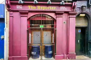 THE REPORTER BAR IN BELFAST [DOG FRIENDLY PUB AT 3 UNION STREET]-232883-1