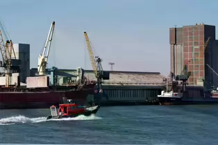 BELFAST HARBOUR PILOT BOAT IN ACTION ON THE RIVER LAGAN [BEN MADIGAN]-150865-squashed