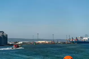 BELFAST HARBOUR PILOT BOAT IN ACTION ON THE RIVER LAGAN [BEN MADIGAN]-150872-squashed