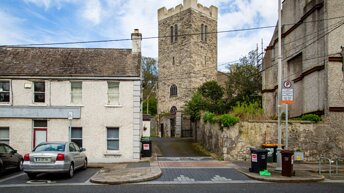 OLD CHURCH IN CHAPELIZOD