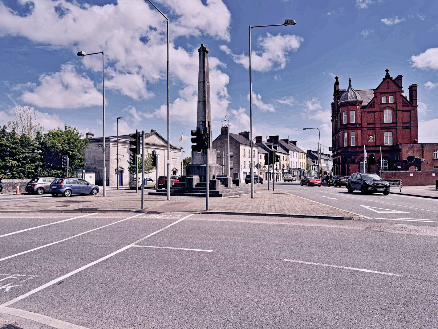 THE CLONMULT MONUMENT BY SEAMUS MURPHY [MIDLETON COUNTY CORK MAY 2019]-247565-1