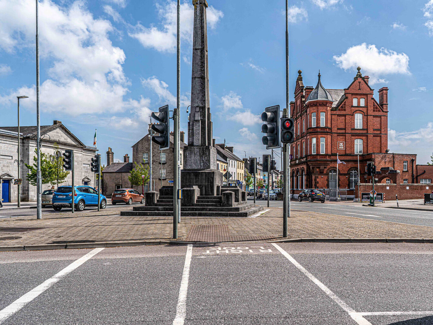 THE CLONMULT MONUMENT BY SEAMUS MURPHY [MIDLETON COUNTY CORK MAY 2019]-247566-1
