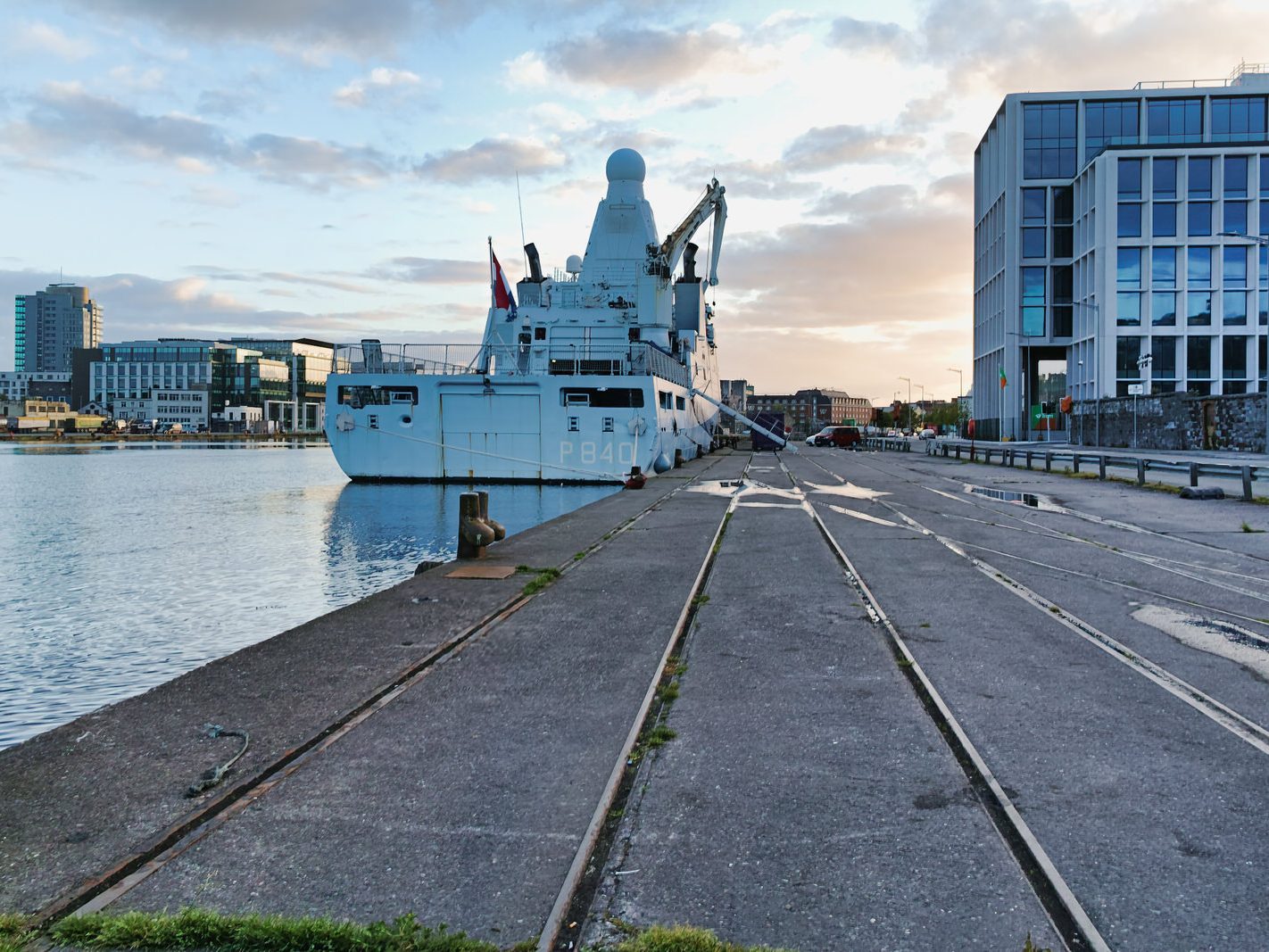 DUTCH PATROL VESSEL P840 NAMED HOLLAND AT HOGAN QUAY IN CORK 003