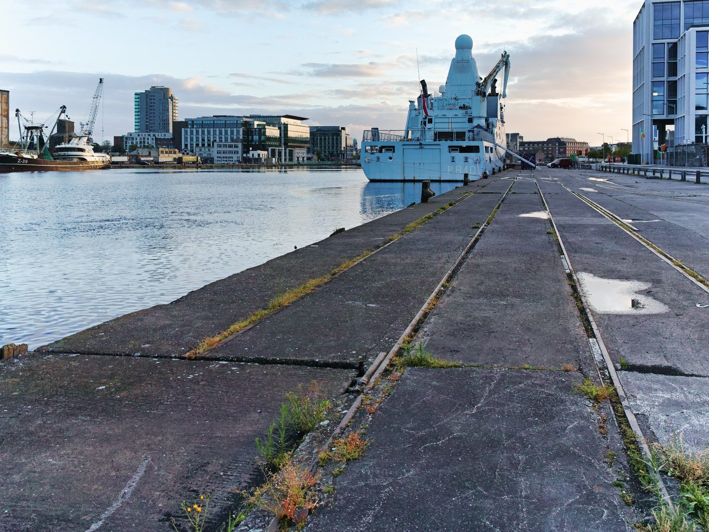 DUTCH PATROL VESSEL P840 NAMED HOLLAND AT HOGAN QUAY IN CORK 002
