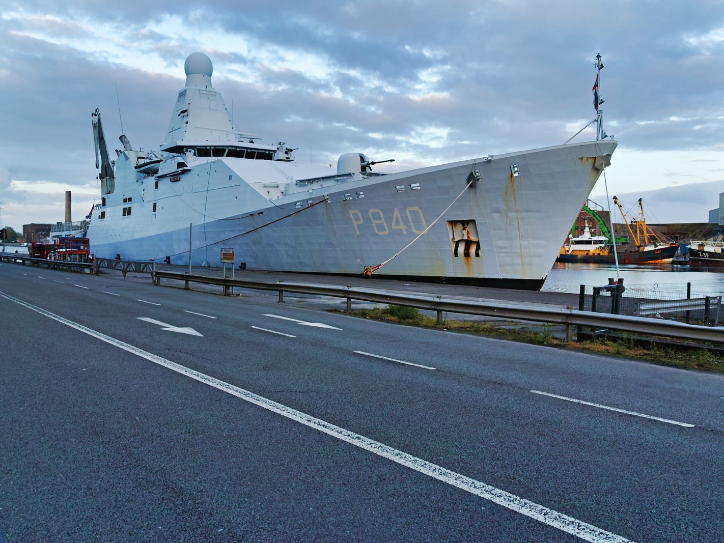 DUTCH PATROL VESSEL P840 NAMED HOLLAND AT HOGAN QUAY IN CORK 007