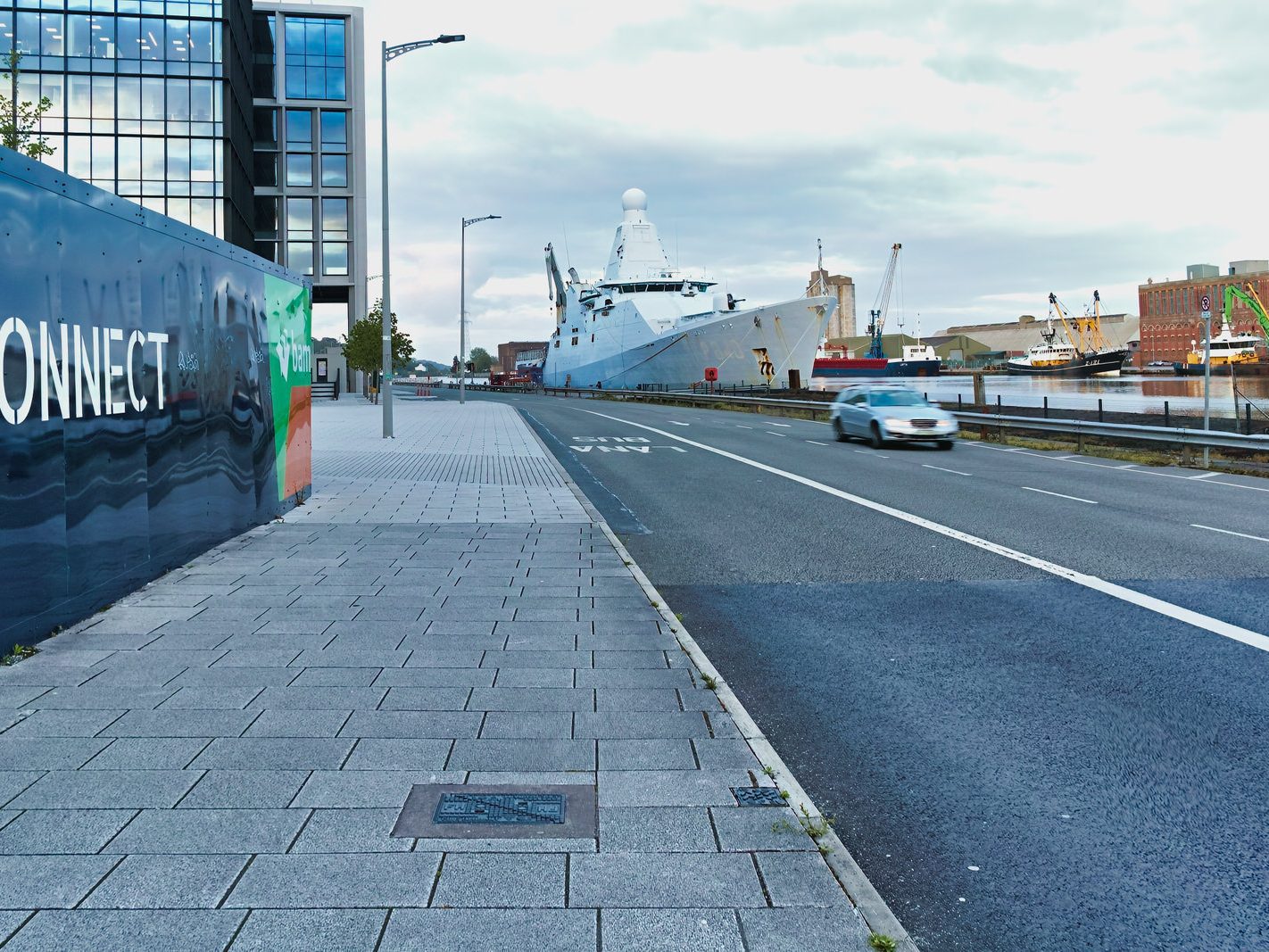 DUTCH PATROL VESSEL P840 NAMED HOLLAND AT HOGAN QUAY IN CORK 012