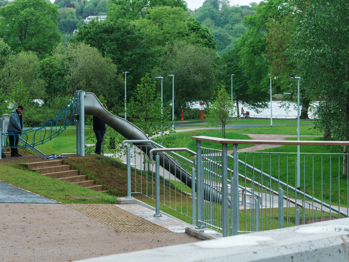 HOLLAND PARK IN CORK HAS CHANGED SINCE MY LAST VISIT [CORK CITY TO PASSAGE WEST GREENWAY] 007