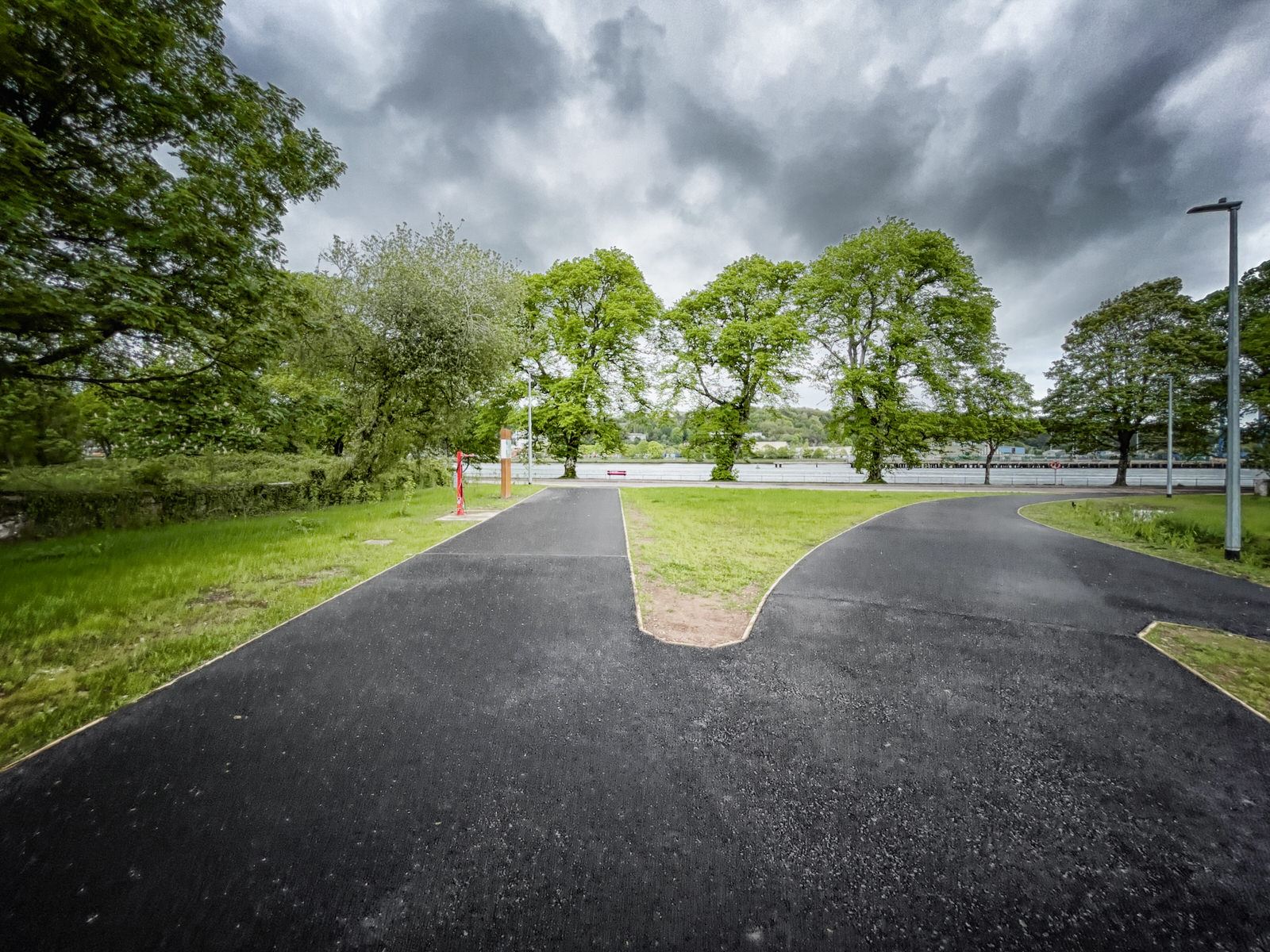 HOLLAND PARK IN CORK HAS CHANGED SINCE MY LAST VISIT [CORK CITY TO PASSAGE WEST GREENWAY] 003