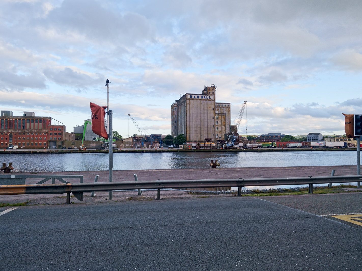 NOT LONG BEFORE SUNSET I VISITED HOGAN'S QUAY [I USED A SONY RX0 CAMERA] 013