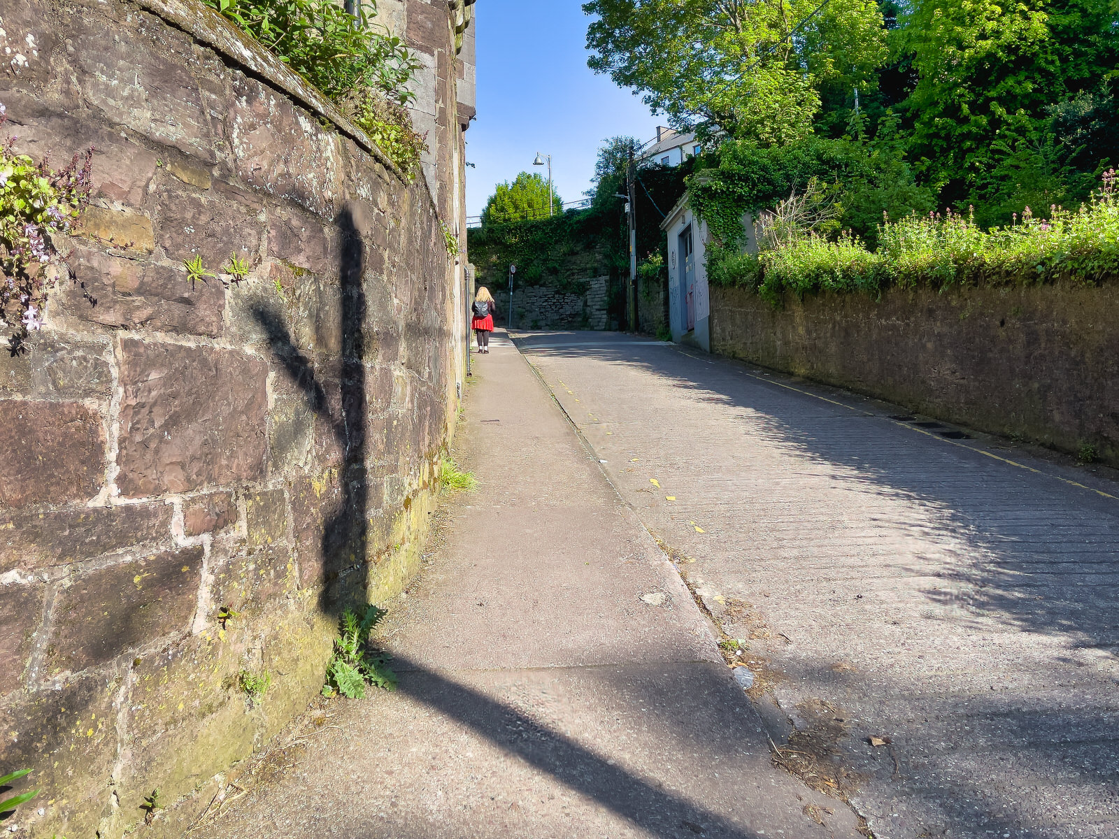 O'MAHONEY'S AVENUE [FEATURES AN ESB ELECTRICITY SUB-STATION] 007