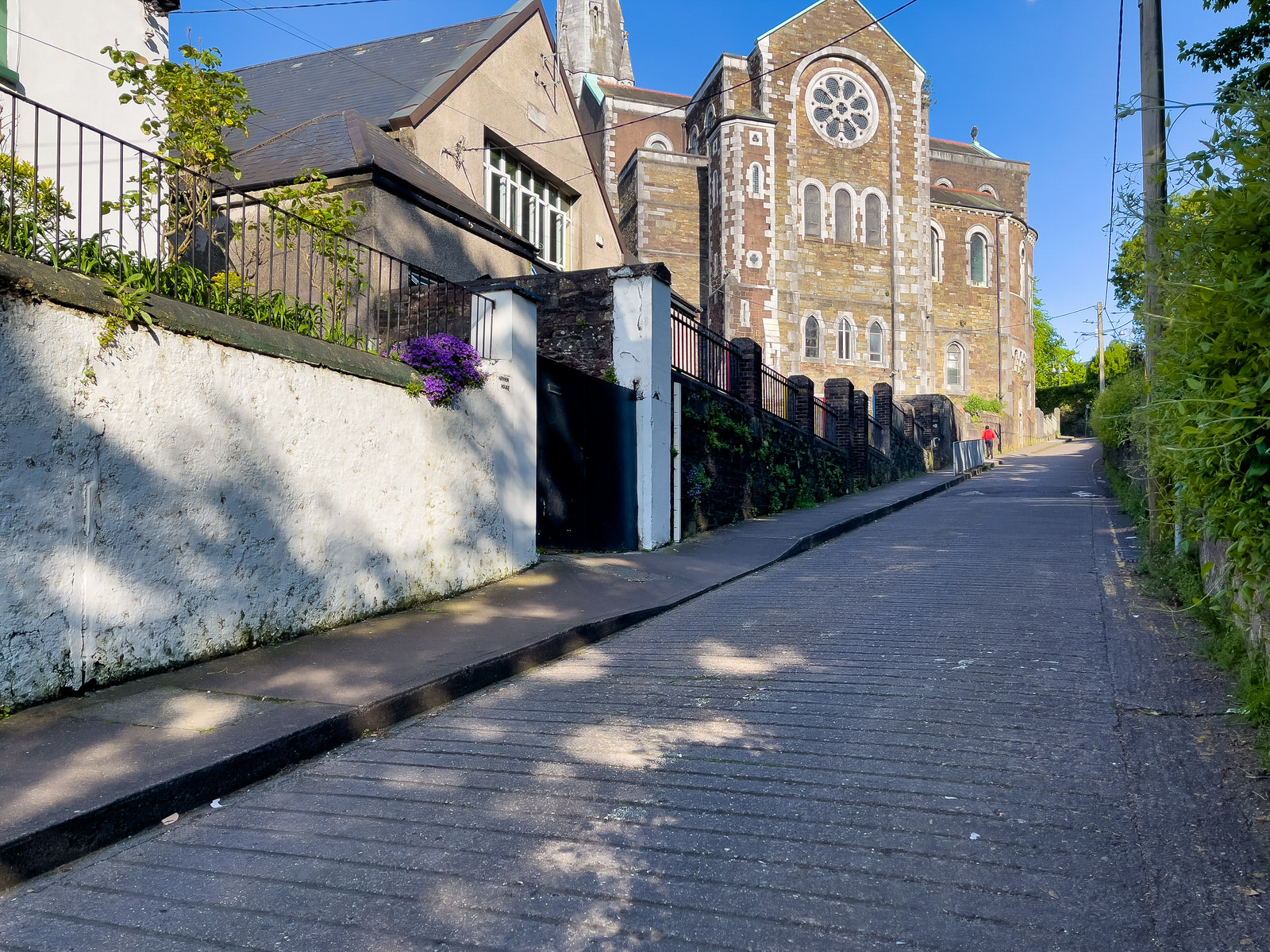 O'MAHONEY'S AVENUE [FEATURES AN ESB ELECTRICITY SUB-STATION] 006